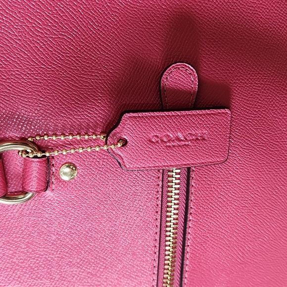 Beautiful NWOT Coach Hot Pink Saffiano Leather Shoulder Tote Bag 🩷🎁💖 - Picture 4 of 15